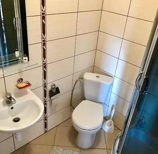 ヴィラ Z Lazienkami - Dziwnowek カミエン・ポモルスキ